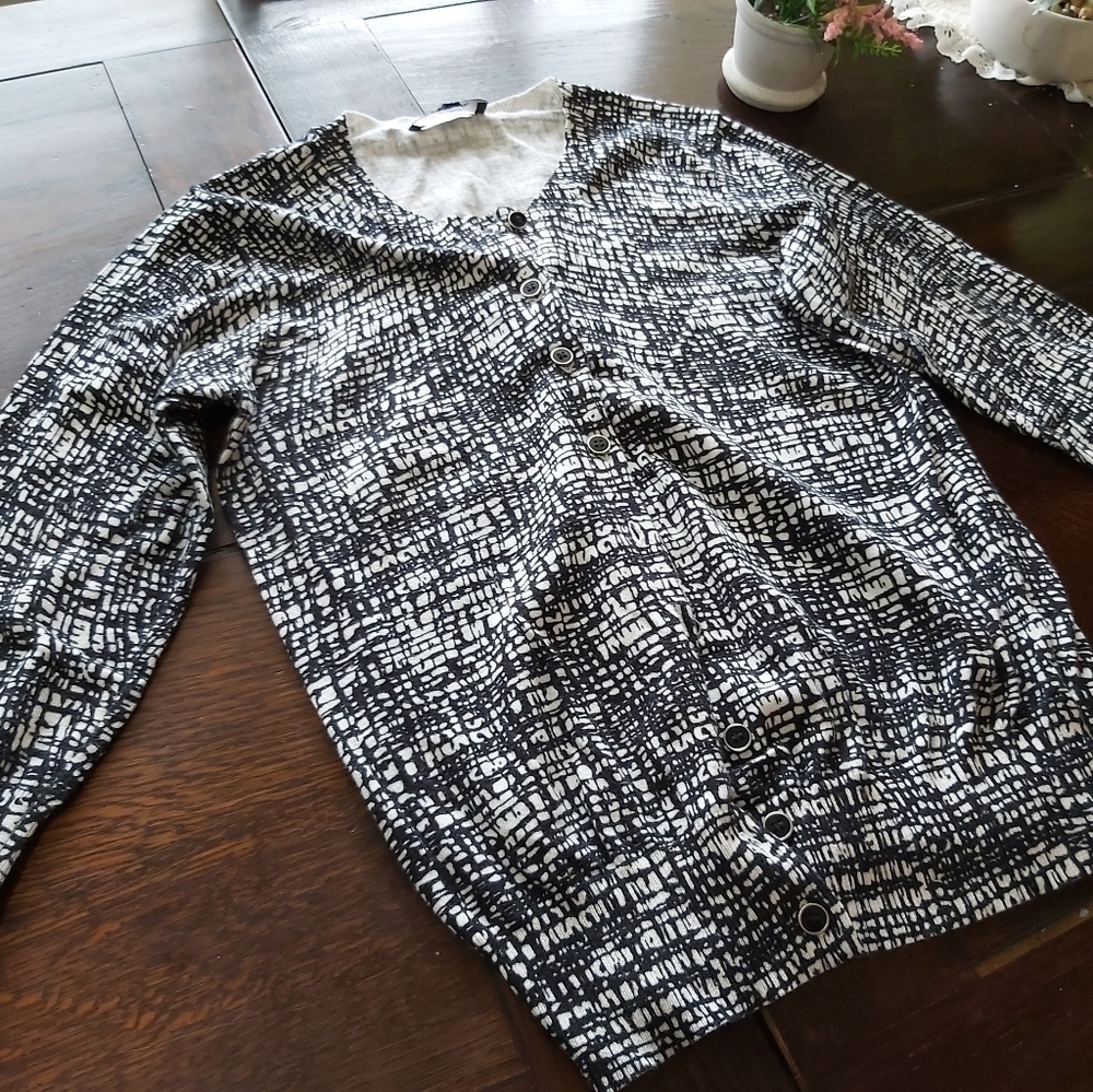 NEW DALIA TOP/B1 - Picture 2 of 8